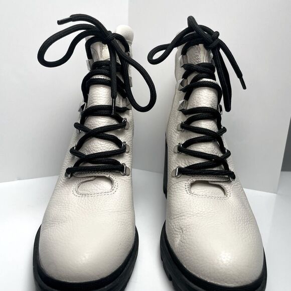 Marc Fisher Leather Ankle Kini Block Bootie, 7.5 - Picture 2 of 13